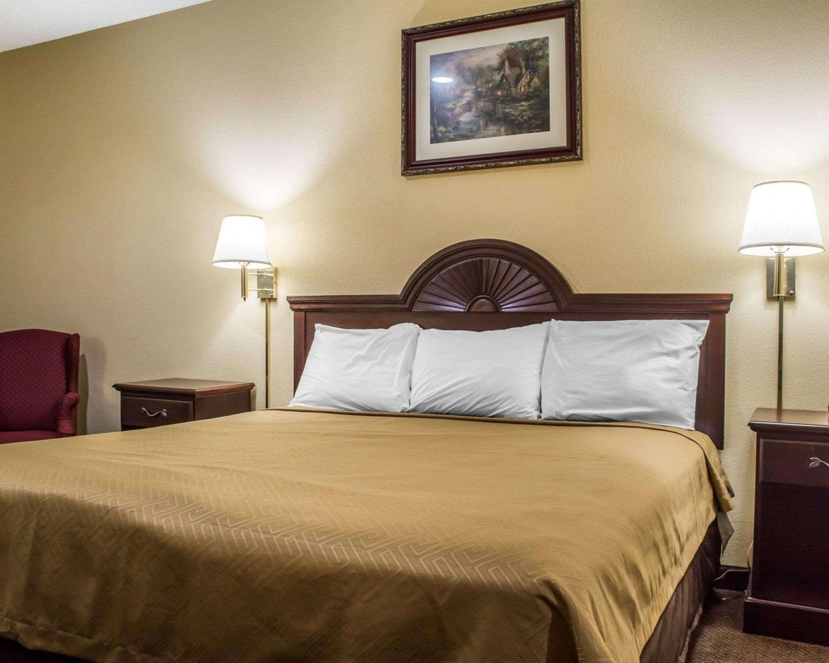 Econo Lodge & Suites Airport North Syracuse מראה חיצוני תמונה