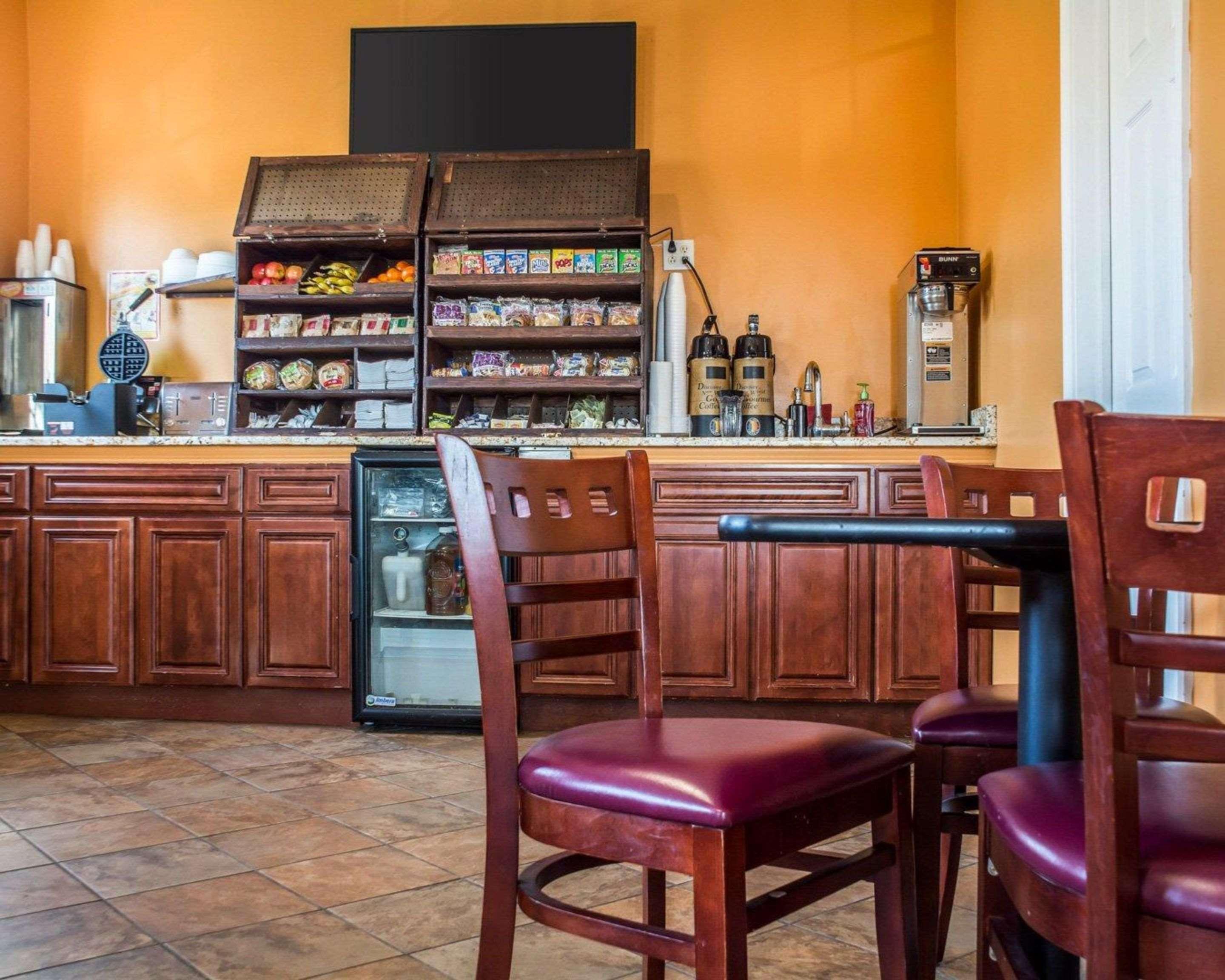 Econo Lodge & Suites Airport North Syracuse מראה חיצוני תמונה