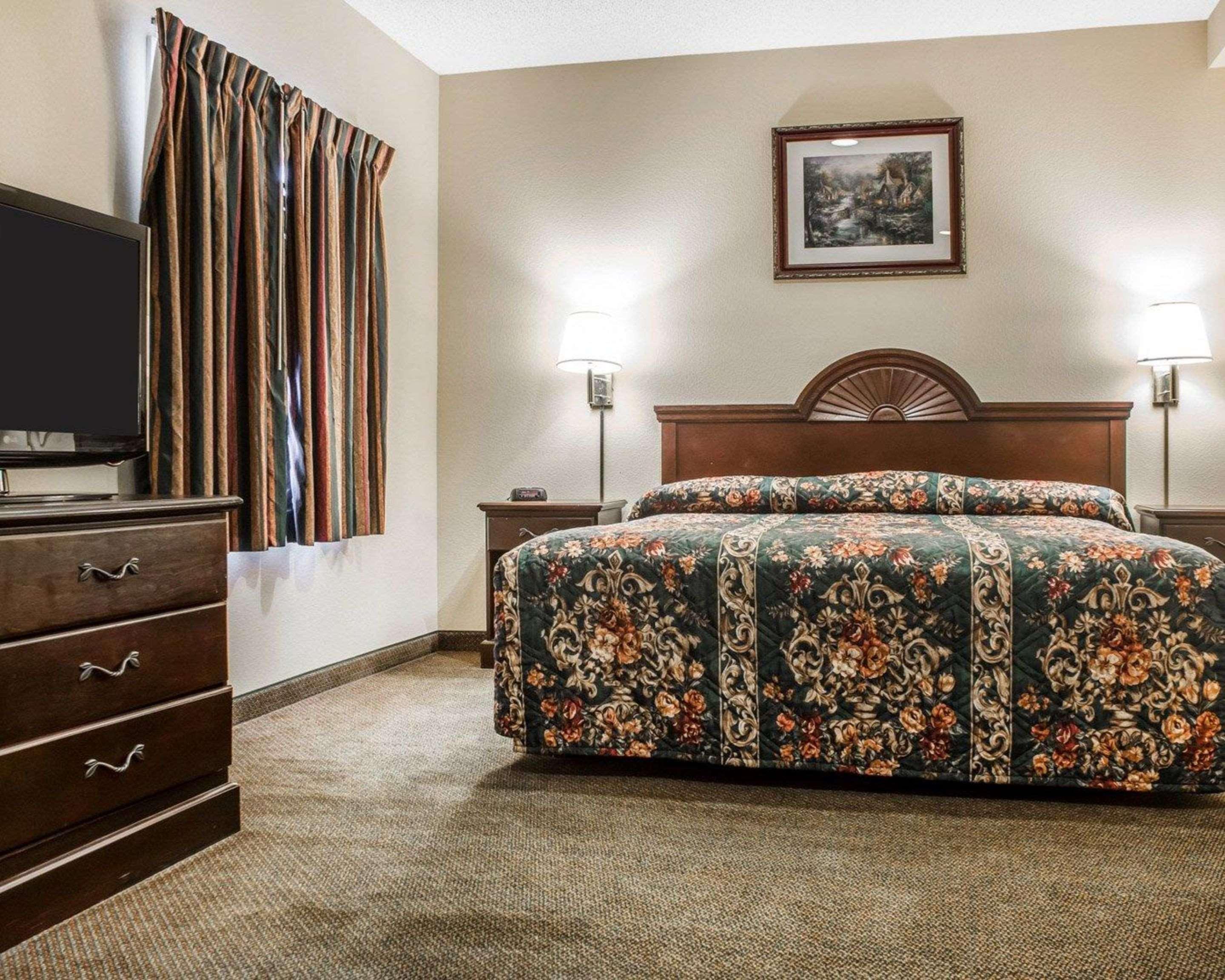 Econo Lodge & Suites Airport North Syracuse מראה חיצוני תמונה