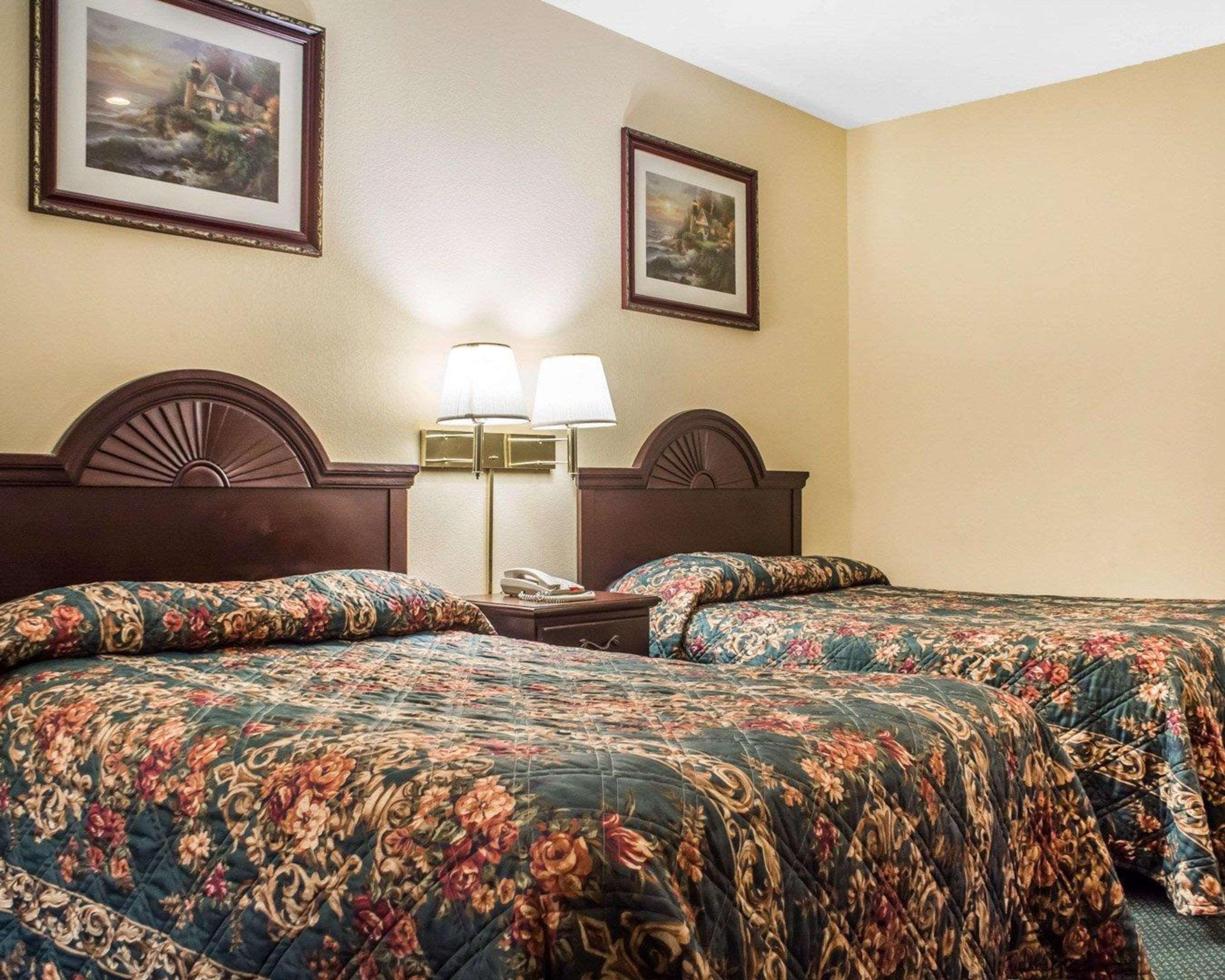 Econo Lodge & Suites Airport North Syracuse מראה חיצוני תמונה