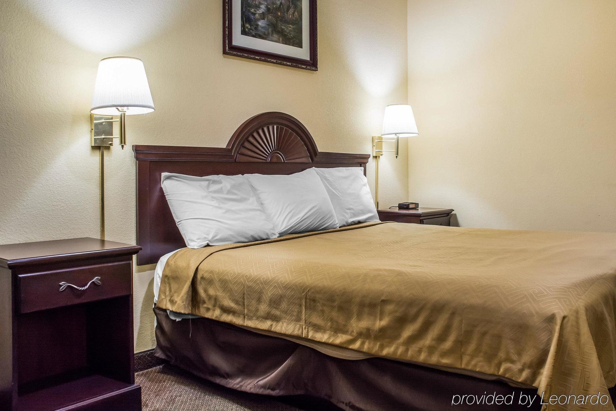 Econo Lodge & Suites Airport North Syracuse מראה חיצוני תמונה