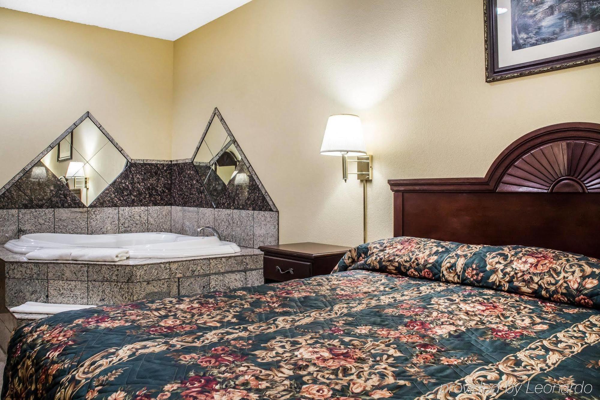 Econo Lodge & Suites Airport North Syracuse מראה חיצוני תמונה